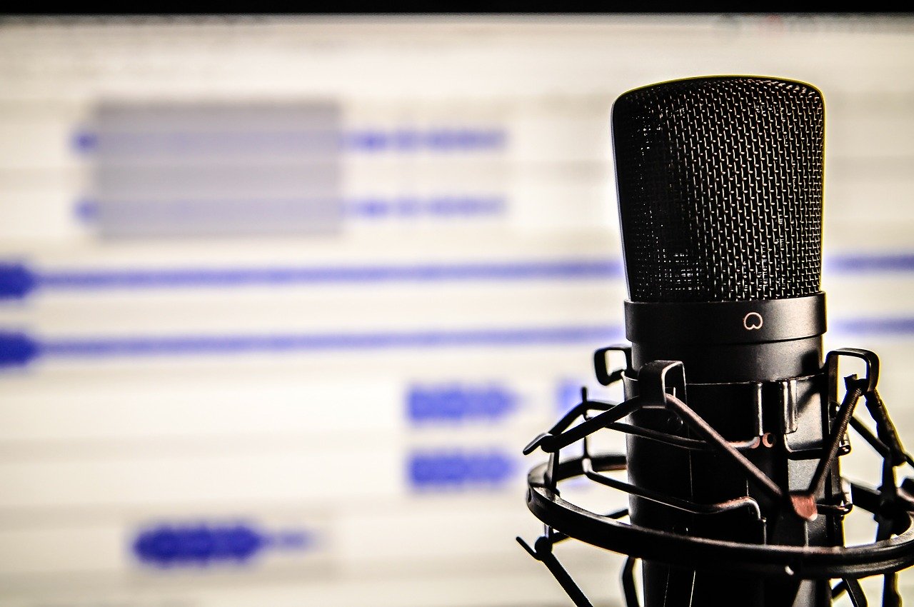 Passive Income Podcasts You Need to Listen To