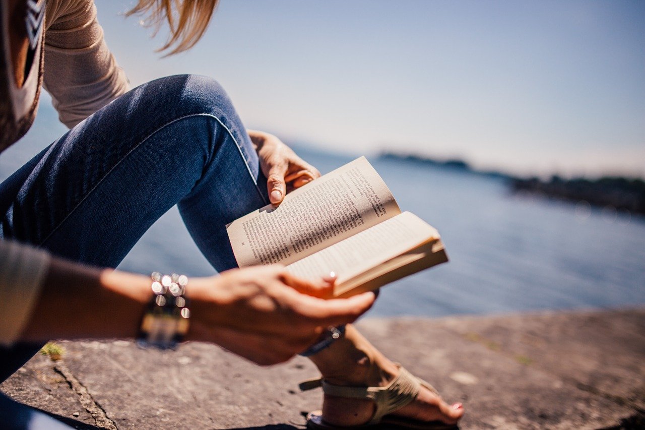 7 Great Investing Books to Read This Summer